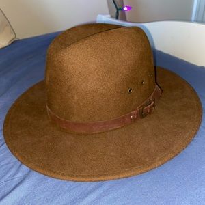Women’s Brown felt hat